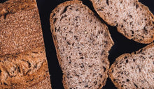 Încarcă imaginea în vizualizatorul Galerie, Pâine integrală cu maia și semințe de in

